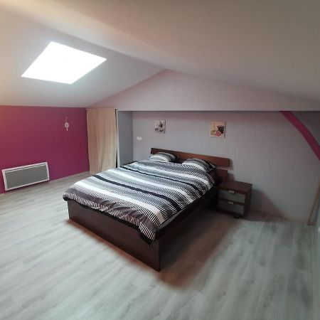 Logis De Reuneubeul Les Peintures Екстер'єр фото